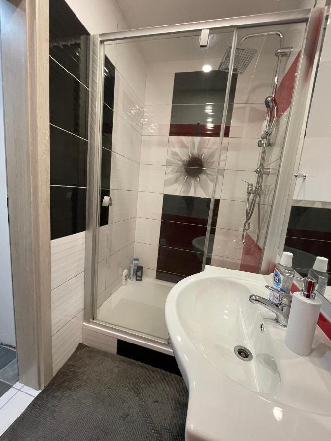 Monfas Apartment Barrandov Praha Bagian luar foto