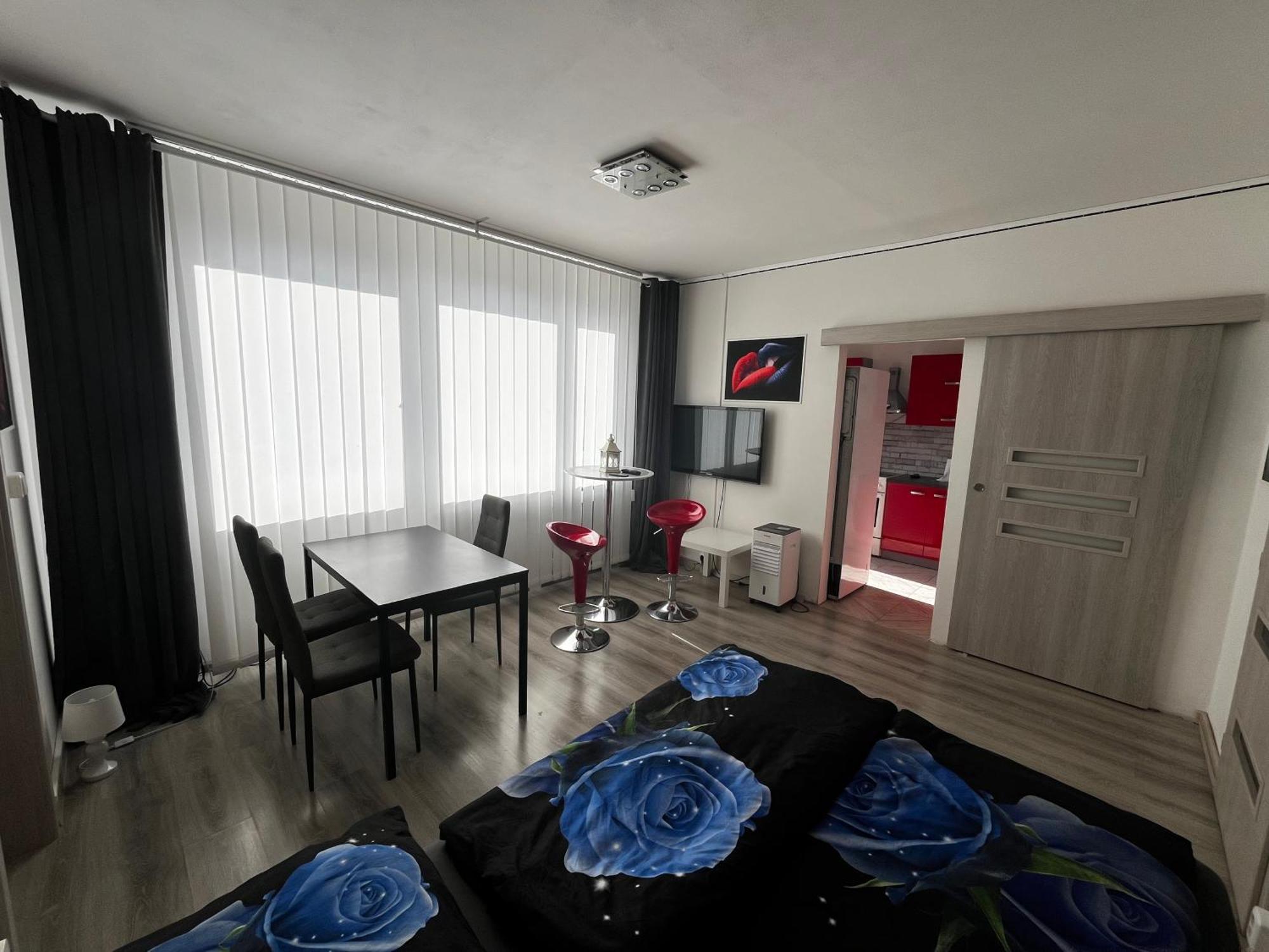 Monfas Apartment Barrandov Praha Bagian luar foto