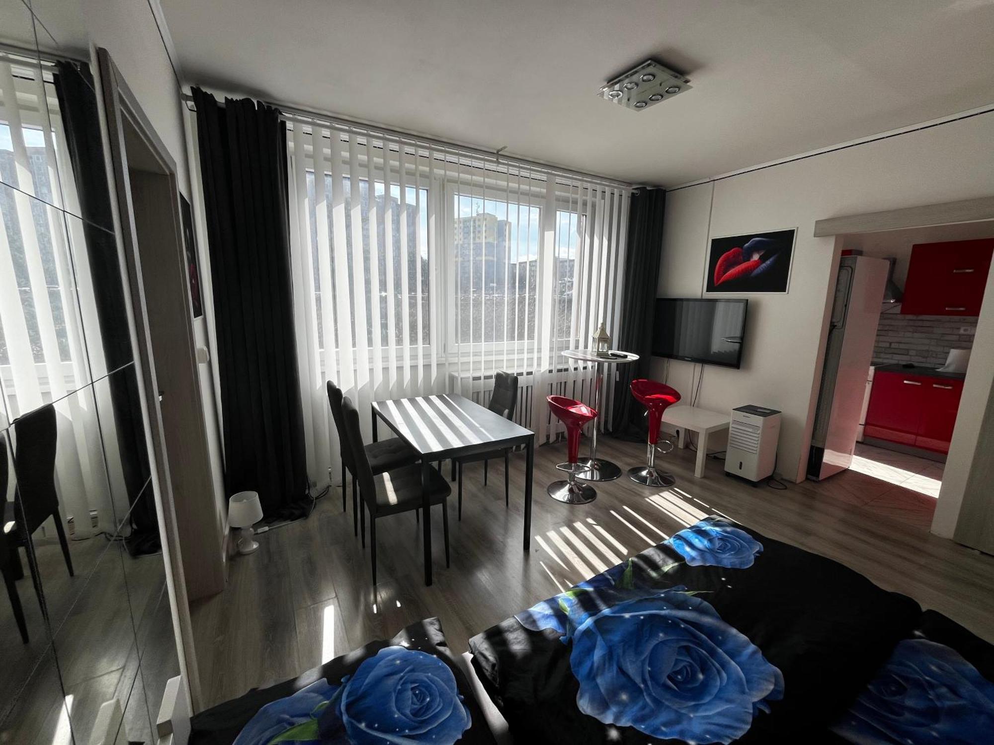 Monfas Apartment Barrandov Praha Bagian luar foto
