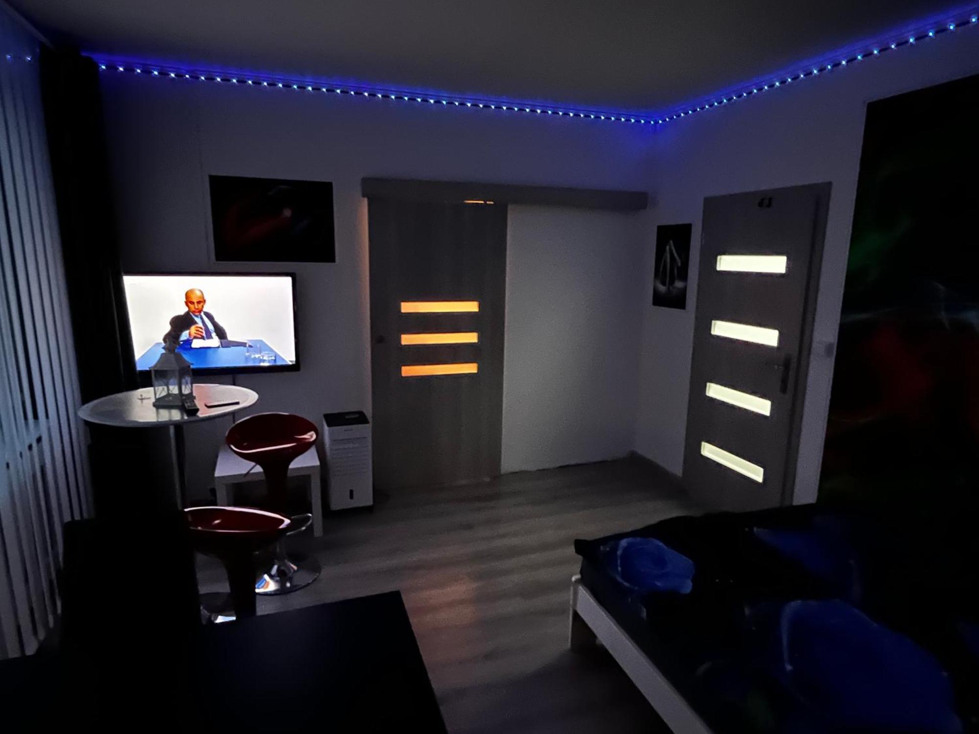 Monfas Apartment Barrandov Praha Bagian luar foto